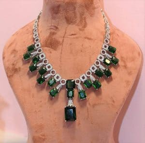 green-necklace-1